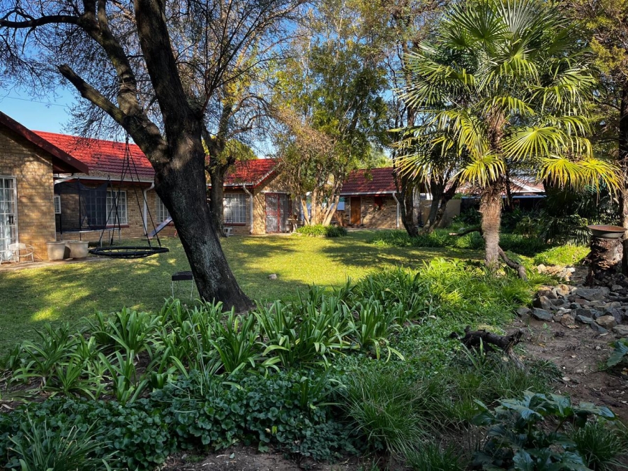 4 Bedroom Property for Sale in Bloemhof North West